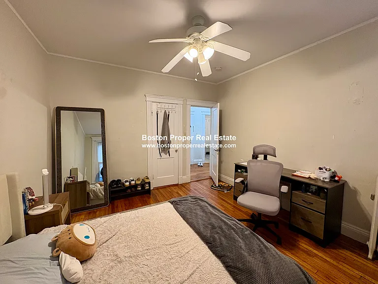 211 Park Dr #5 — Photo 3