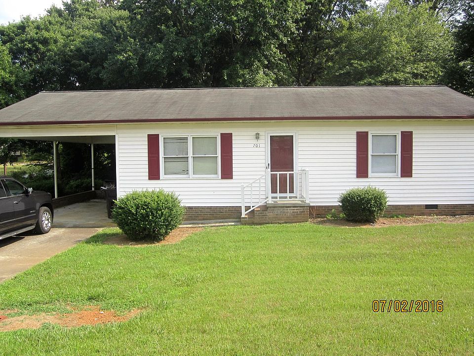 701 Beech Street, Yadkinville, NC