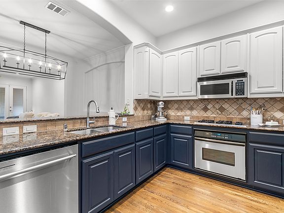 3rd image of 5639 Ellsworth Ave