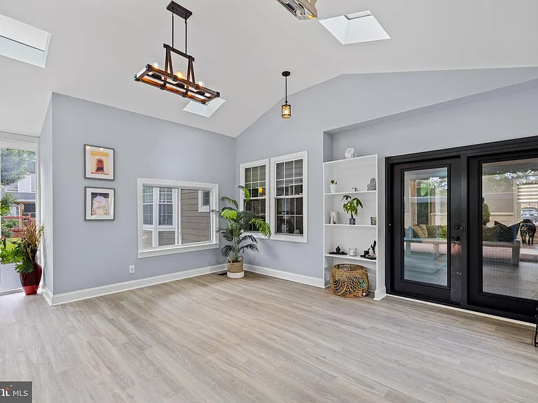 13908 Pleasant Grove Ct — Photo 25