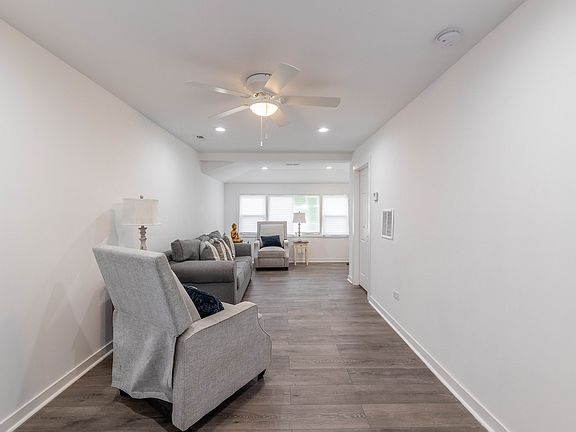 4th image of 4206 Oak Park Ave