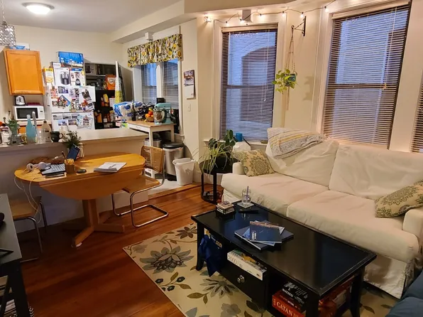 881B Massachusetts Ave #44, Cambridge, MA 02139