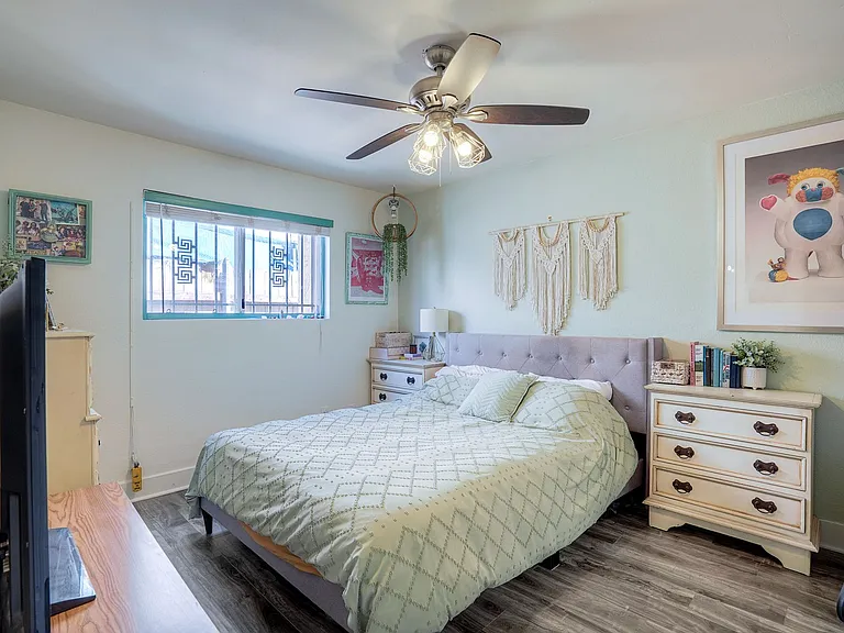 4075 Marlborough Ave — Photo 11