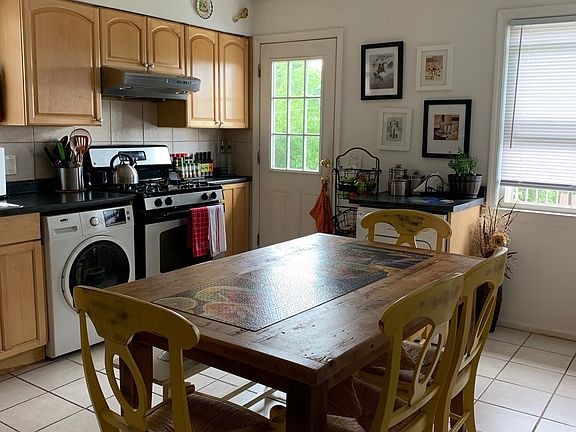 4th image of 26 Mansion Ave #2