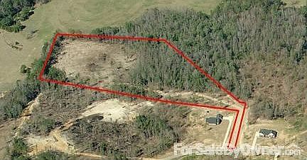 Lot Layout : Areal view of lot.