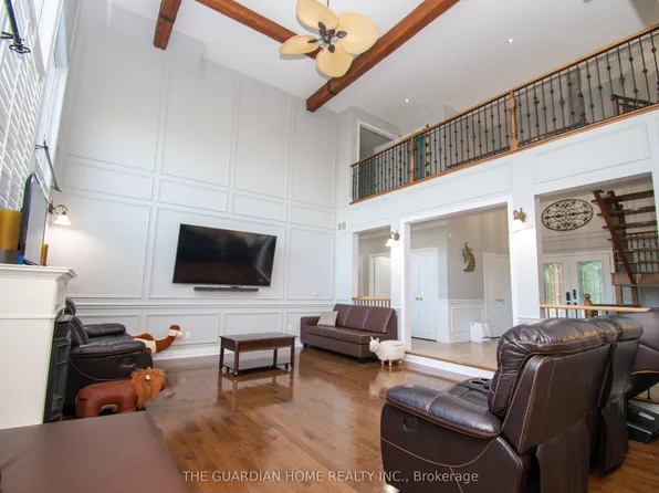 3965 Algoma Ave, Innisfil, ON L9S 2M1