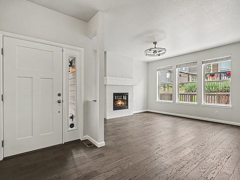 6812 Dewey Dr — Photo 14