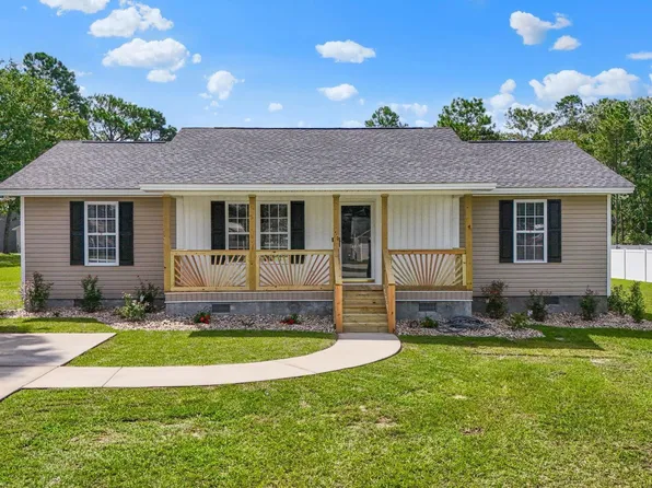 568 Rosedale Dr., Aynor, SC 29511