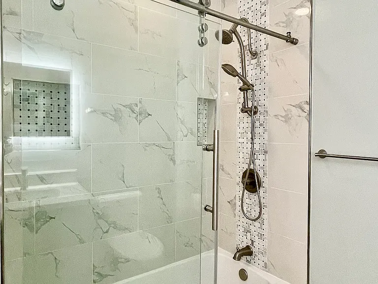 2nd Bathroom 2