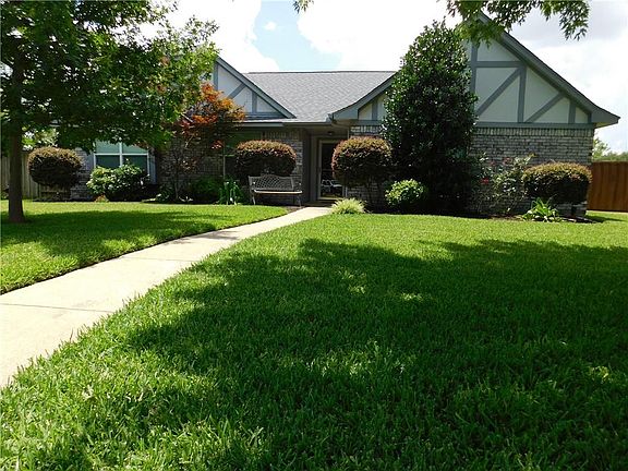 2nd image of 2210 Cortland Cir