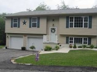 220 Malvina Ln, Latrobe, PA 15650