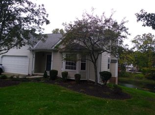 400 Pebblebrook Dr, Willoughby, OH 44094