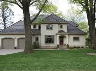 8735 High Dr, Leawood, KS 66206