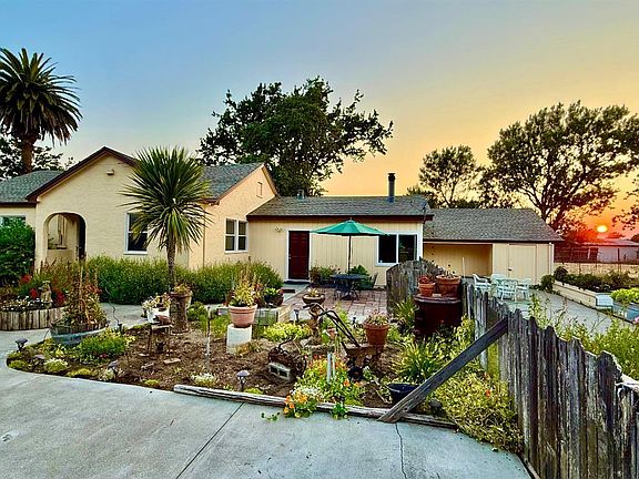 2nd image of 815 Scenic Avenue