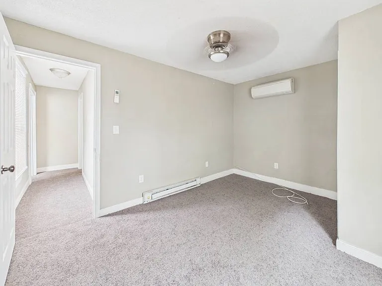 207 Wellford St — Photo 11