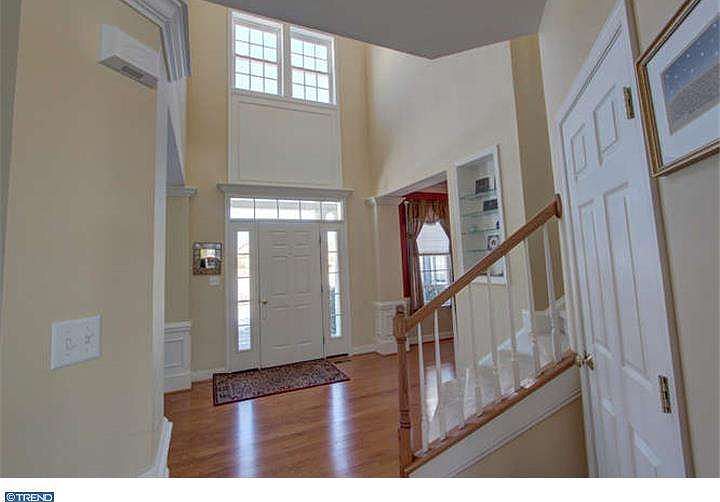1st image of 32 Silver Lake Dr