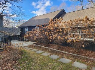 (Undisclosed Address), Pound Ridge, NY 10576