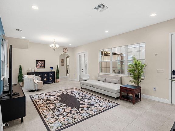 3rd image of 2564 Addison Dr