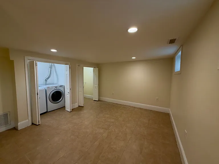 201 College Ave #1 — Photo 9