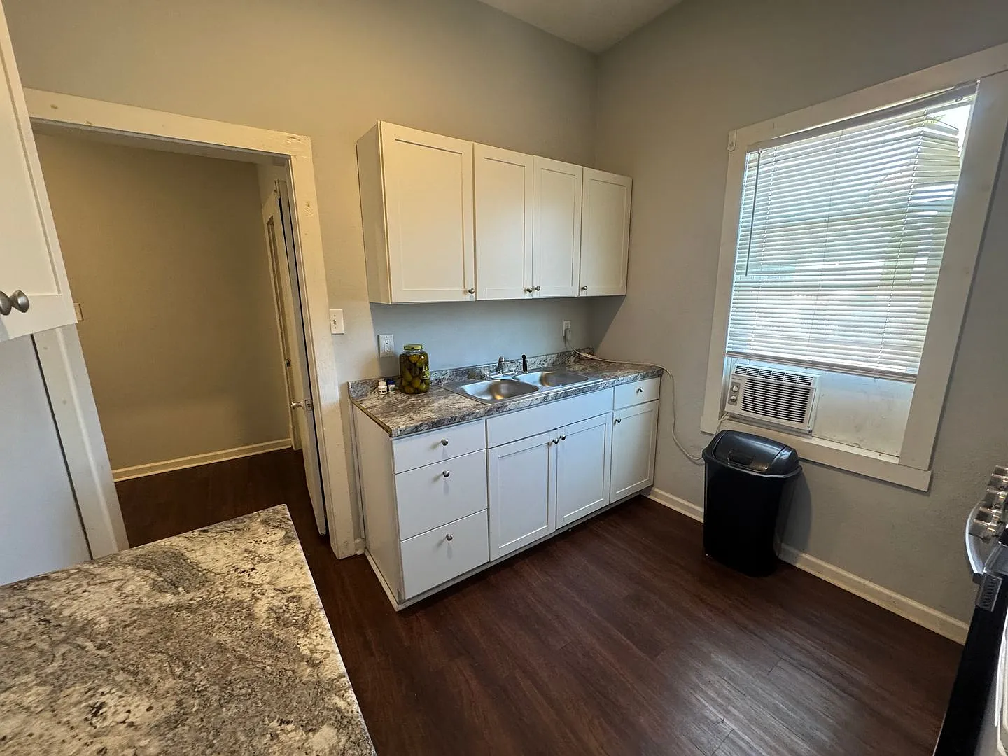 Beautiful Highland 2 Bedroom Apartment — Photo 4