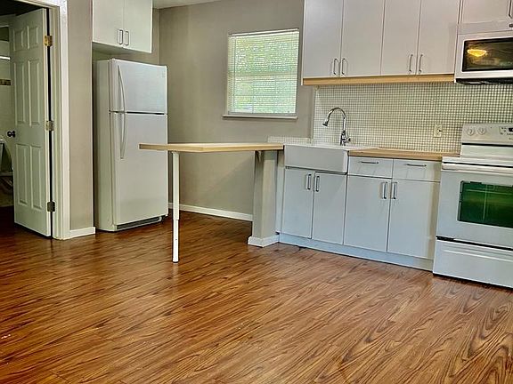 4th image of 710 W Rosewood Ave APT 3