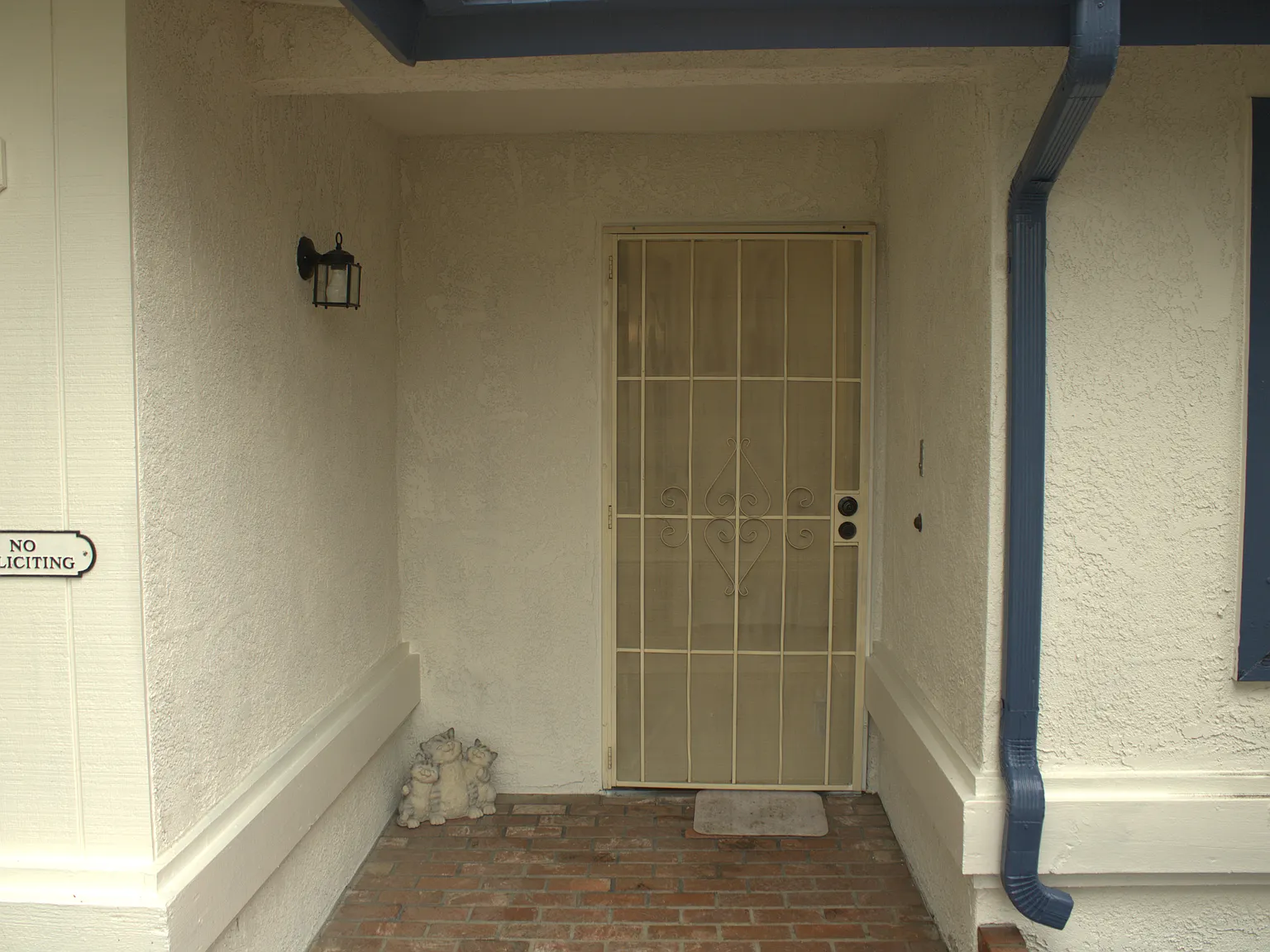 1664 E Sandalwood Ave — Photo 2