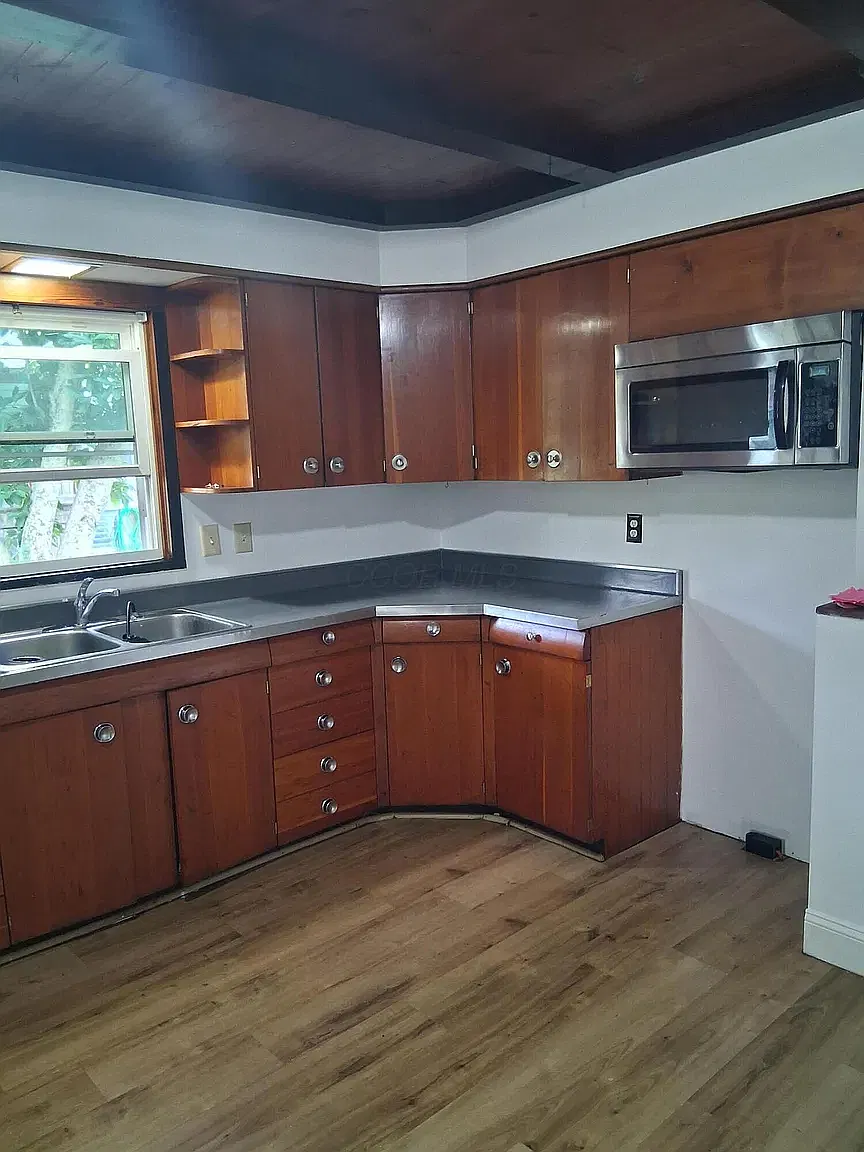3 bed, 1092 sqft, $1,300 — Photo 2