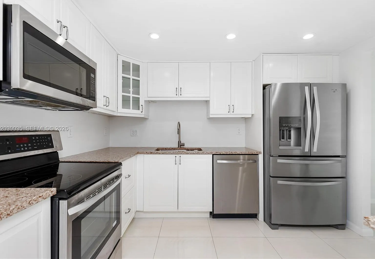 Cape Florida Clib Condo P — Photo 3