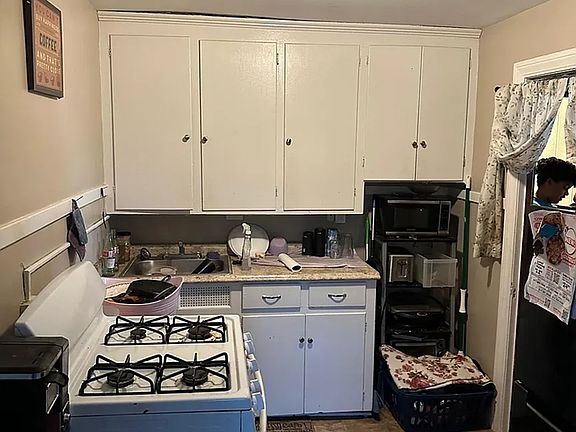 2nd image of 602 N Pennsylvania Ave #2
