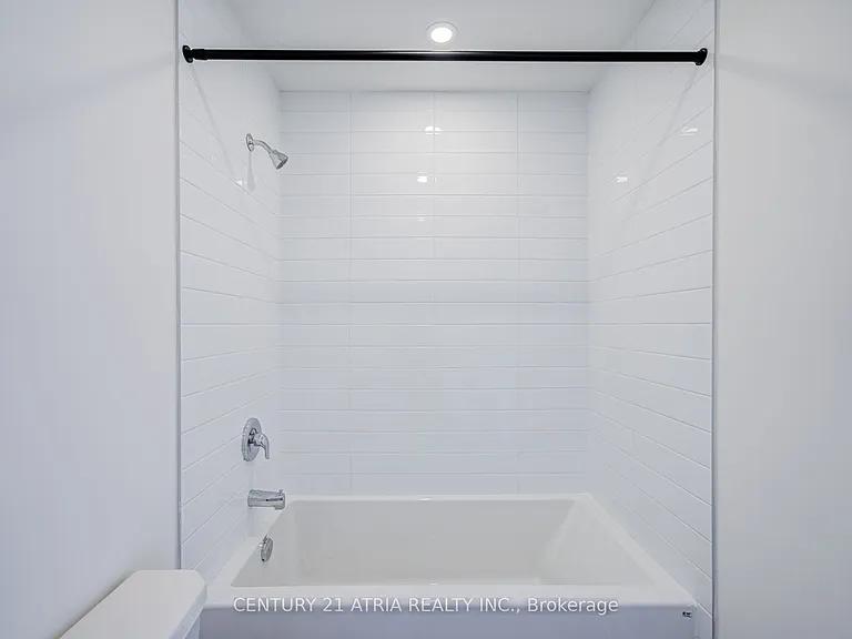 2475 Old Bronte Rd #804 — Photo 44