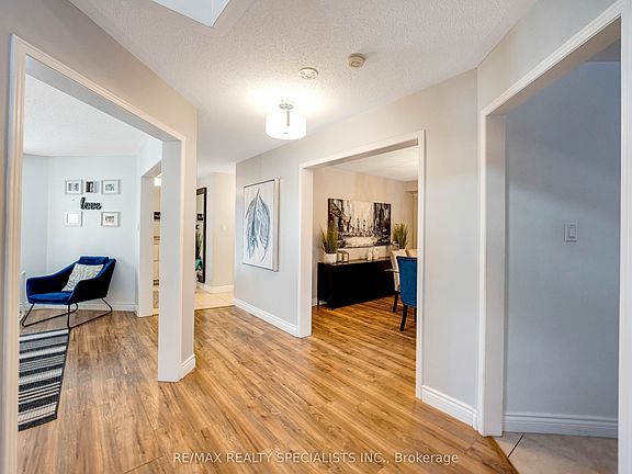 5th image of 7 Banington Cres