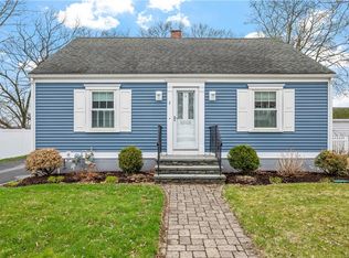 2 Valley View Rd, Lincoln, RI 02865