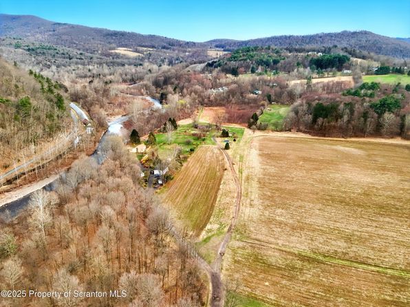 110 Bluegrass Rd, Tunkhannock, PA 18657