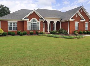 1401 Huston Dr, Muscle Shoals, AL 35661