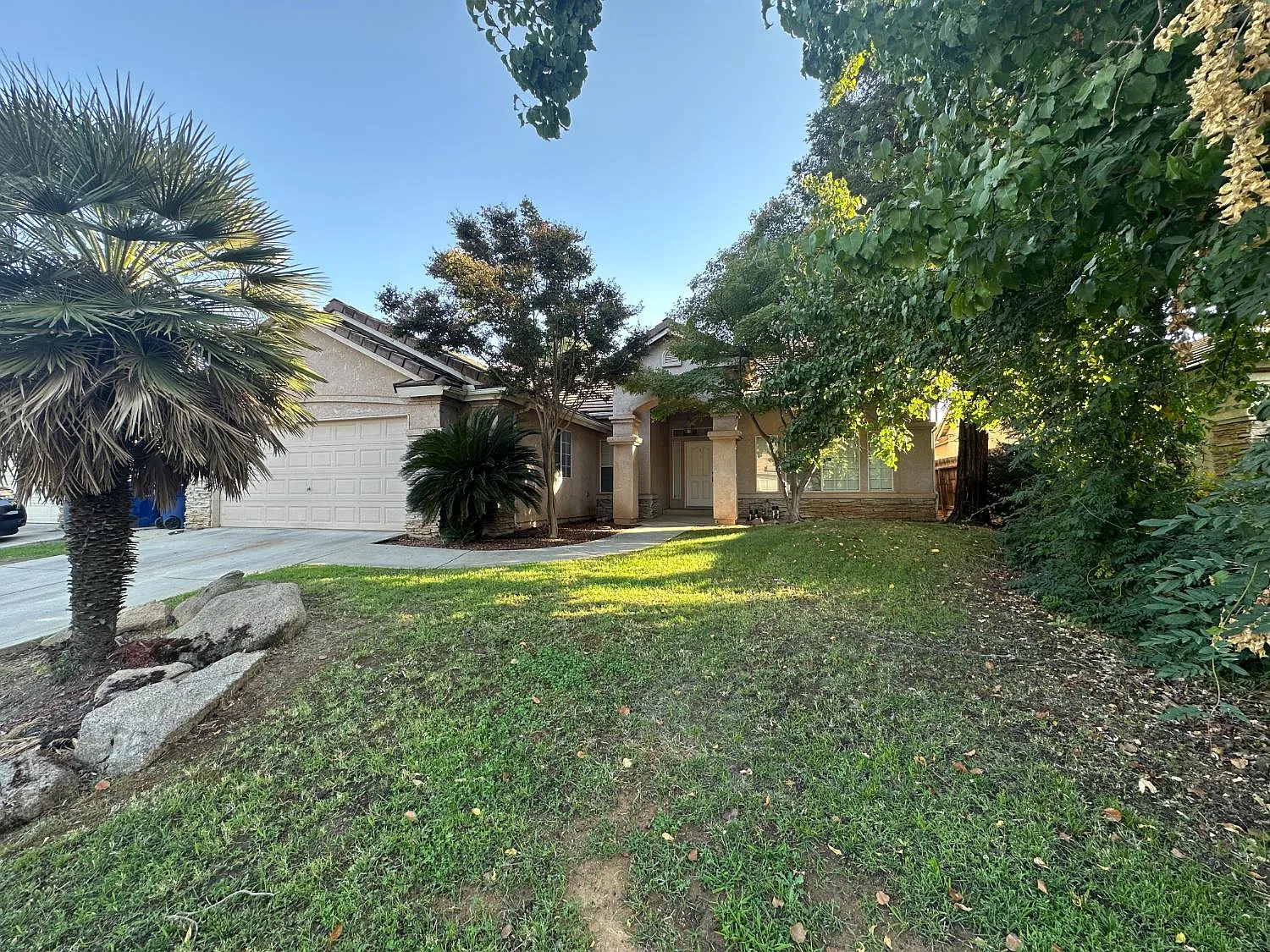 4 bed, 1853 sqft, $2,500 — Photo 2