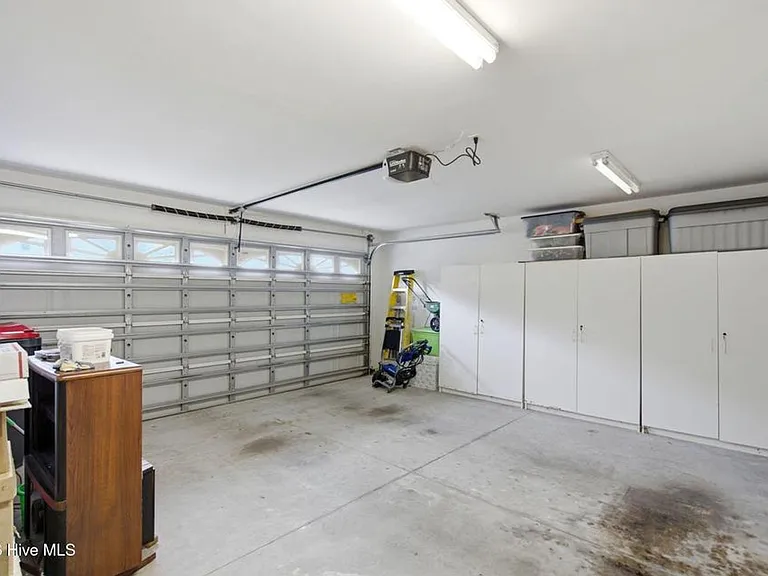 5006 Carleton Dr #113 — Photo 35