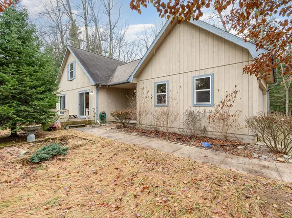 4830 Christopher Dr, Oscoda, MI 48750