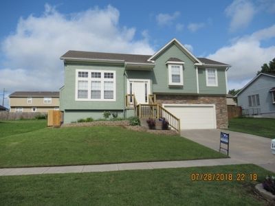 1410 Overbrooke Dr, Junction City, KS, 66441