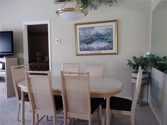 4th image of 106 Country Creek Ln