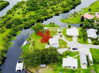 1172 Dolphin Ln, Moore Haven, FL 33471