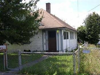 2nd image of 907 McKenzie Ave