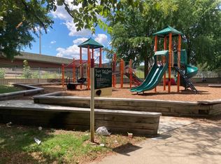 224 W 24th Pl #2F, Chicago, IL 60616