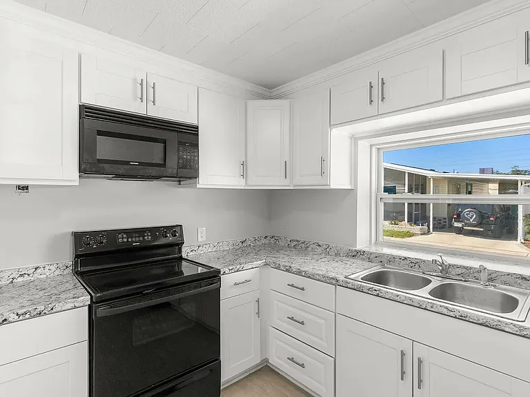 2505 E Bay Dr #88 — Photo 22