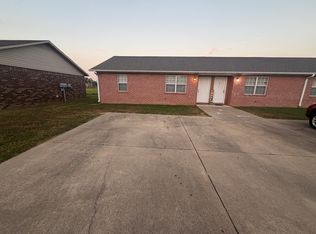 1005 N 40th St #1, Paragould, AR 72450