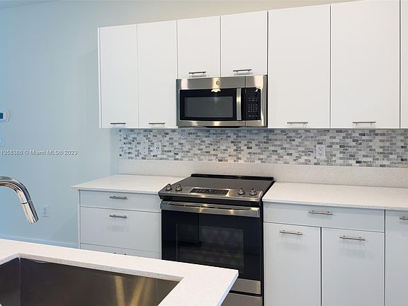 4th image of 8001 NW 41st St #204