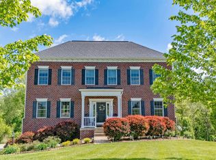 713 N Vista Ct, Morgantown, WV 26508