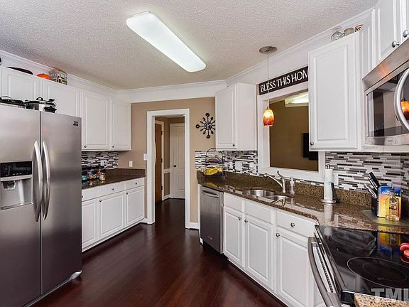3rd image of 2301 Sunberry Dr