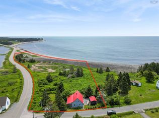 5 Sand Beach Rd, Queens, NS B0T 1G0
