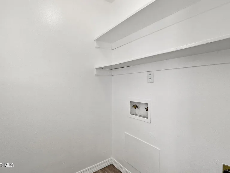 10222 Dunbarton Dr — Photo 19