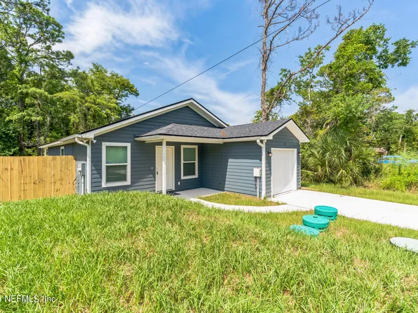 908 W 9TH Street, St. Augustine, FL 32084